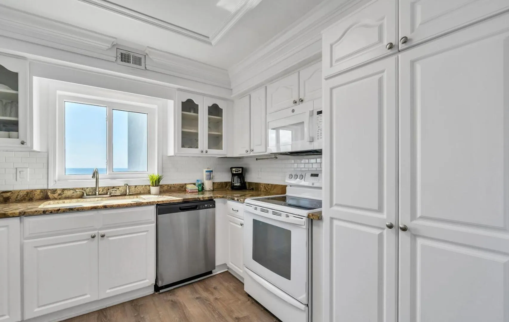 Shoreline Towers 3071 Gulf View Beach Access Destin USA